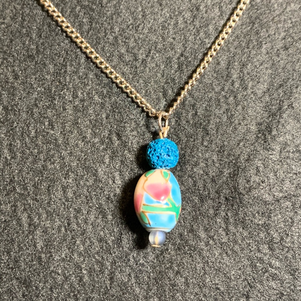 Free Essential oil diffuser necklace